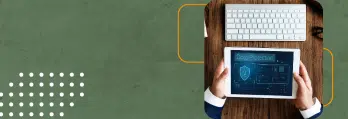 Imagem de uma pessoa segurando um tablet com gráficos e dados digitais, destacando tecnologia e proteção de dados. Ideal para o conteúdo sobre autenticação 802.1x