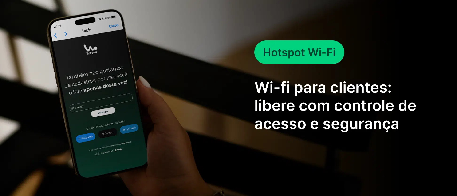 Imagem de um smartphone com a tela do aplicativo Wi-Fi, indicando hotspot Wi-Fi para clientes com controle de acesso e segurança, promovendo conexão segura.