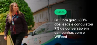 Mulher ao ar livre próximo a um carro com texto sobre negócios e tecnologia, destacando geração de leads e campanhas de marketing digital. destaque para os resultados da BL Fibra.
