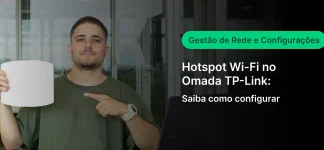 Homem explicando como configurar hotspot Wi-Fi no roteador TP-Link, focado em gestão de rede e configurações de Wi-Fi em ambiente doméstico ou empresarial.